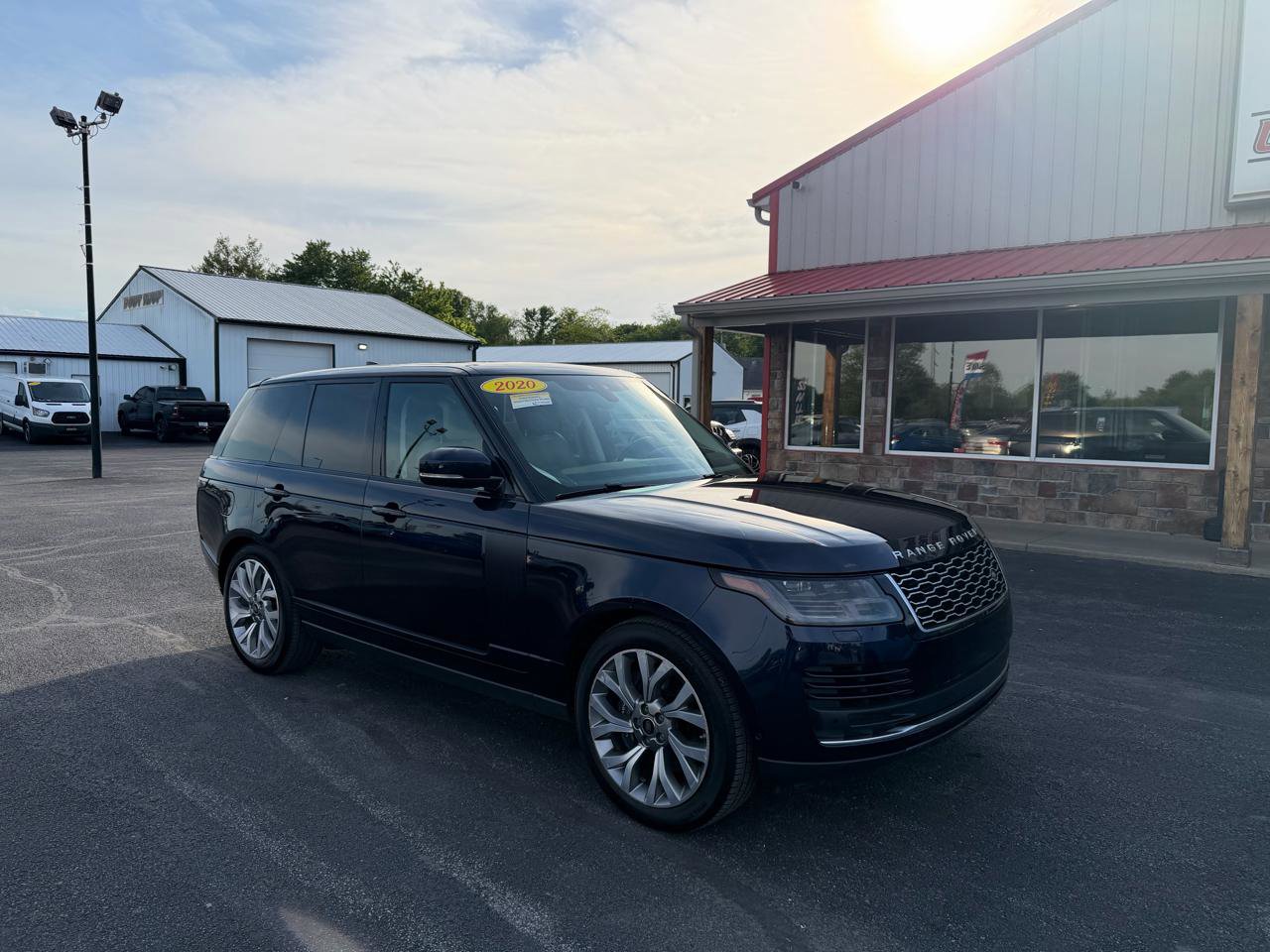 Used 2020 Land Rover Range Rover HSE AWD/4WD image 1