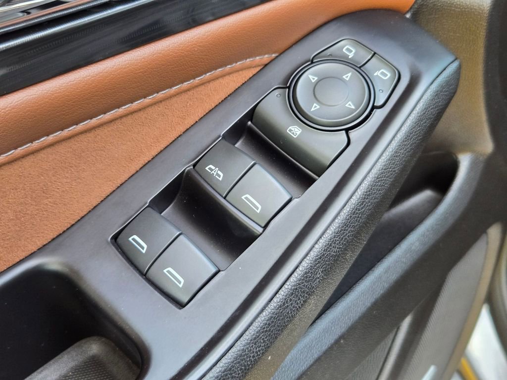 Used 2019 Chevrolet Traverse High Country image 25