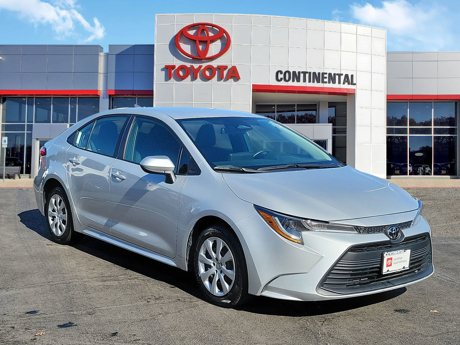 Certified 2024 Toyota Corolla LE video 2