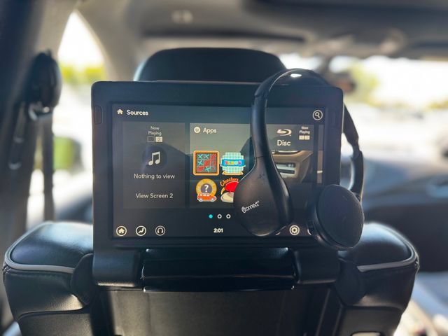 Used 2018 Chrysler Pacifica Limited w/ Advanced Safetytec Group FWD image 42