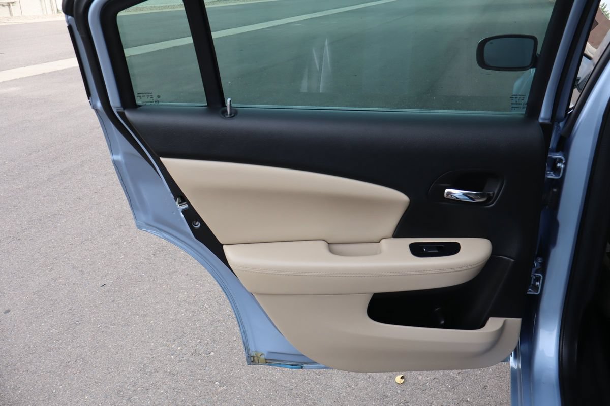 Used 2014 Chrysler 200 Limited FWD image 24