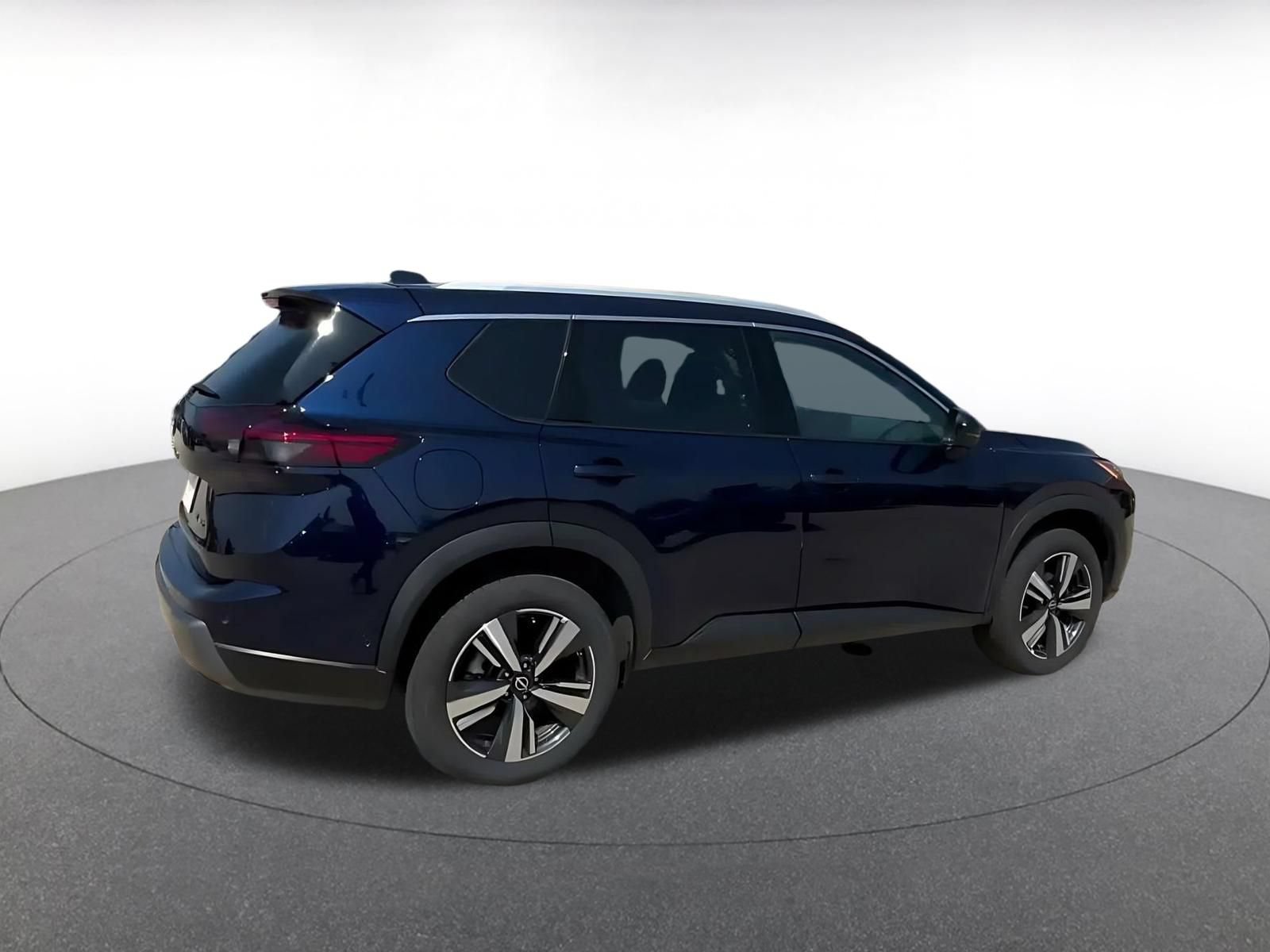 Used 2026 Nissan Rogue SL AWD/4WD image 14