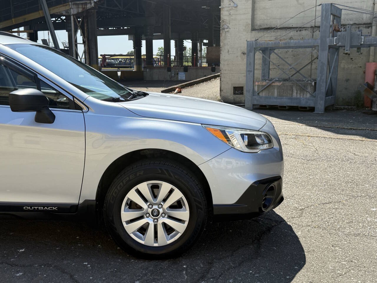 Used 2017 Subaru Outback 2.5i AWD/4WD image 23