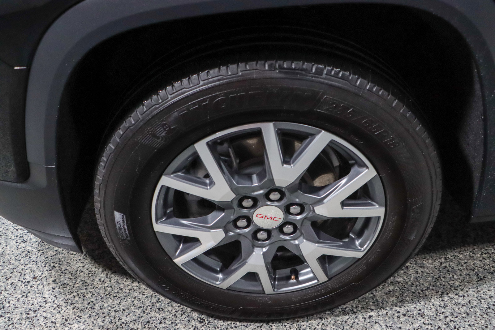 Used 2022 GMC Acadia SLT w/ Technology Package FWD image 11