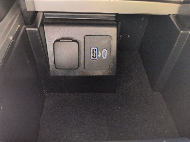 Certified 2023 Ford Explorer XLT w/ Equipment Group 202A image 28