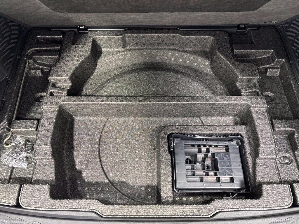 Used 2025 Subaru Forester Premium AWD/4WD image 42