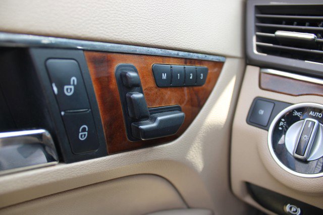 Used 2013 Mercedes-Benz E 350 Cabriolet image 34