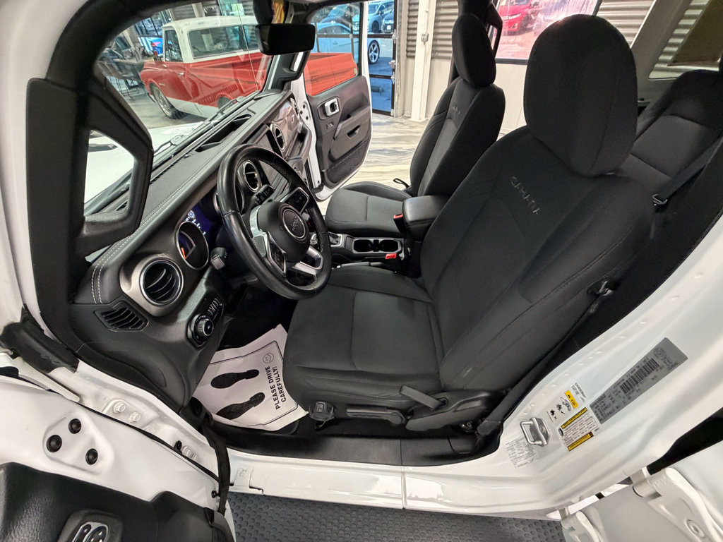 Used 2018 Jeep Wrangler Unlimited Sahara w/ Uconnect 4C Nav & Sound Group image 52