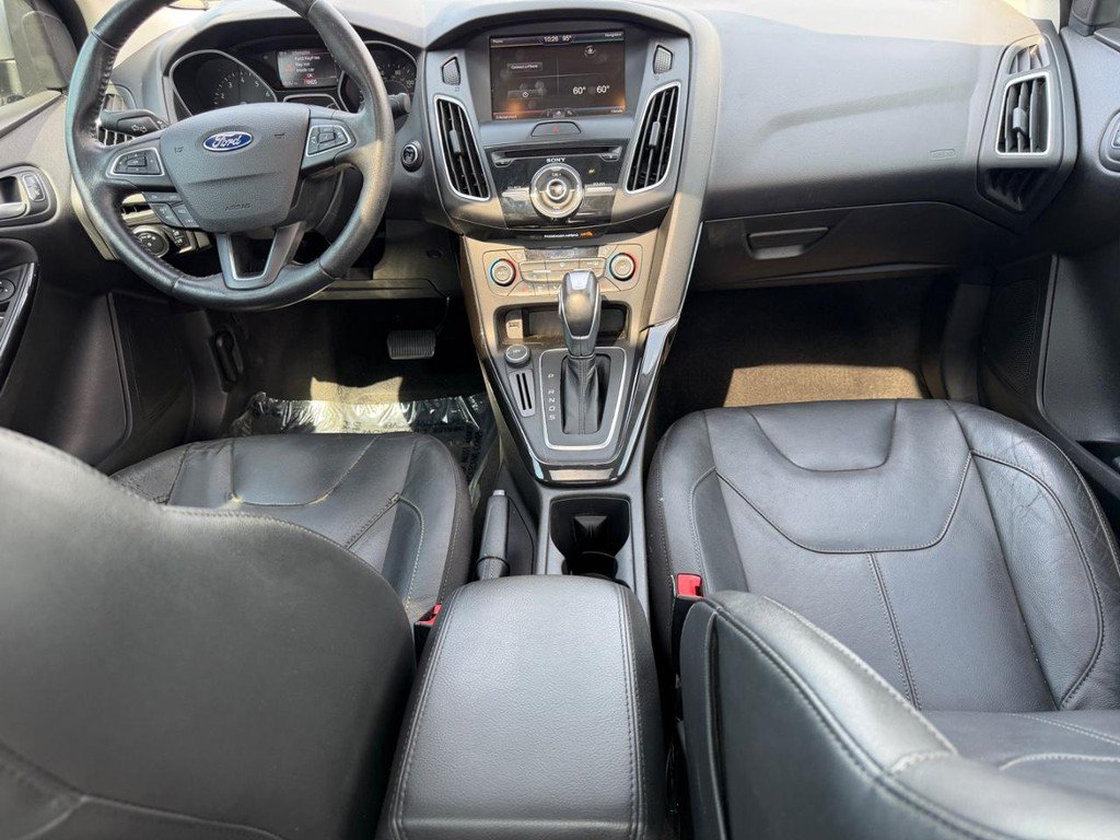 Used 2015 Ford Focus Titanium FWD image 11
