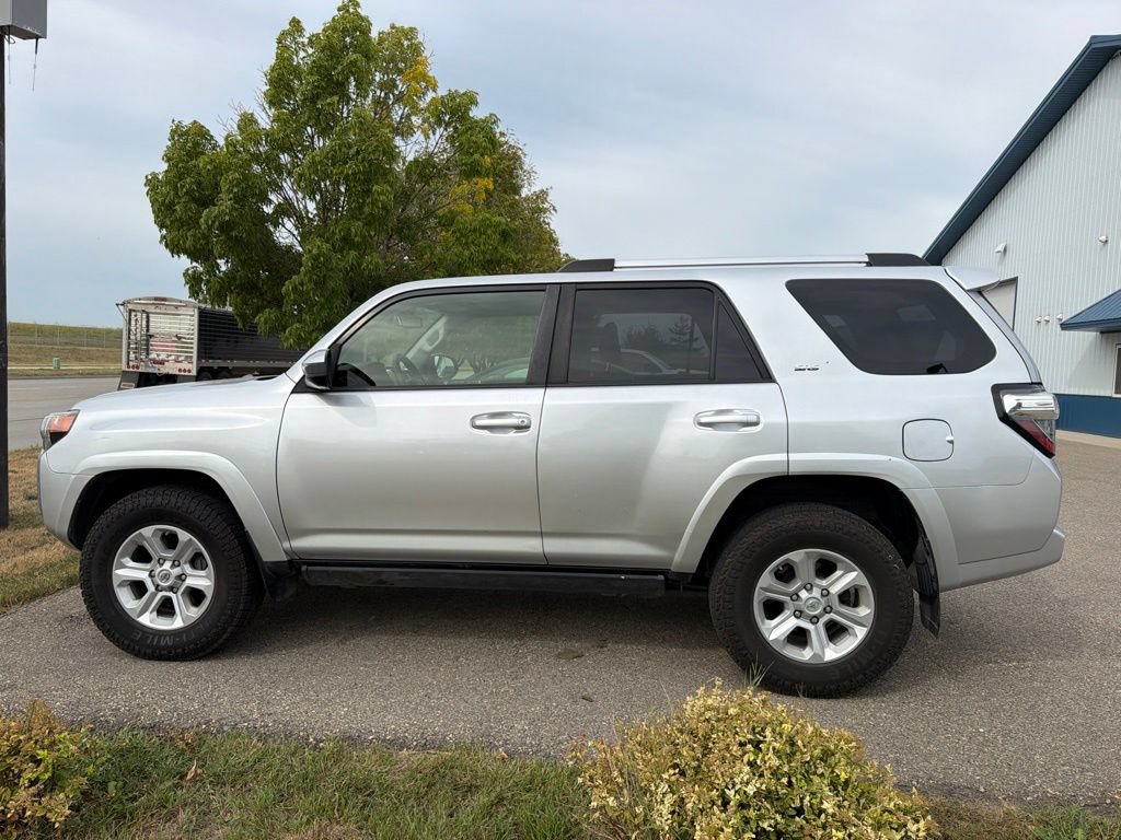 Used 2021 Toyota 4Runner SR5 AWD/4WD image 8