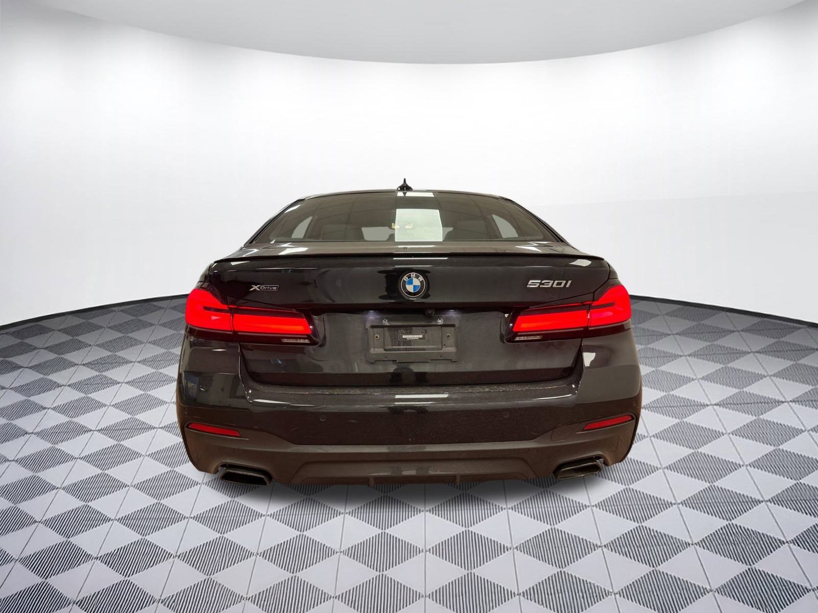 Used 2023 BMW 530i xDrive w/ M Sport Package image 9