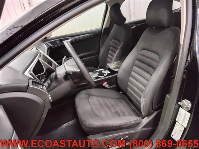 Used 2016 Ford Fusion SE image 10