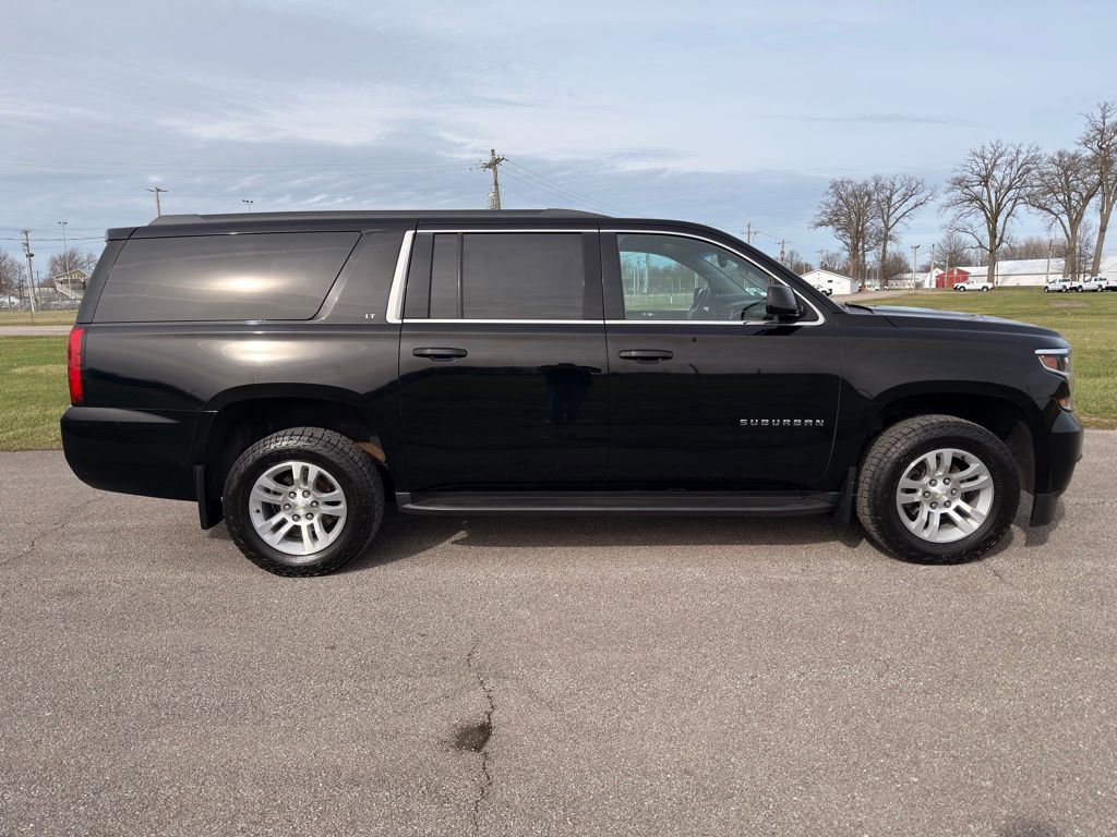 Used 2018 Chevrolet Suburban LT image 8