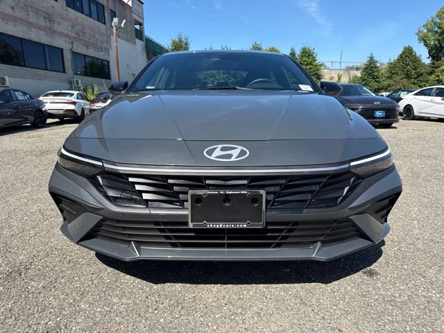 Used 2026 Hyundai Elantra Sport FWD image 2