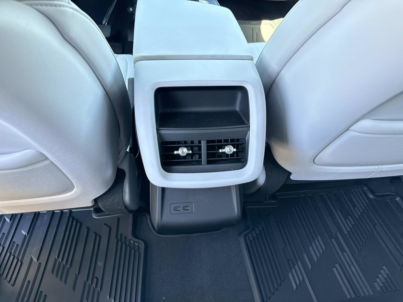 New 2025 Cadillac Lyriq Sport image 17