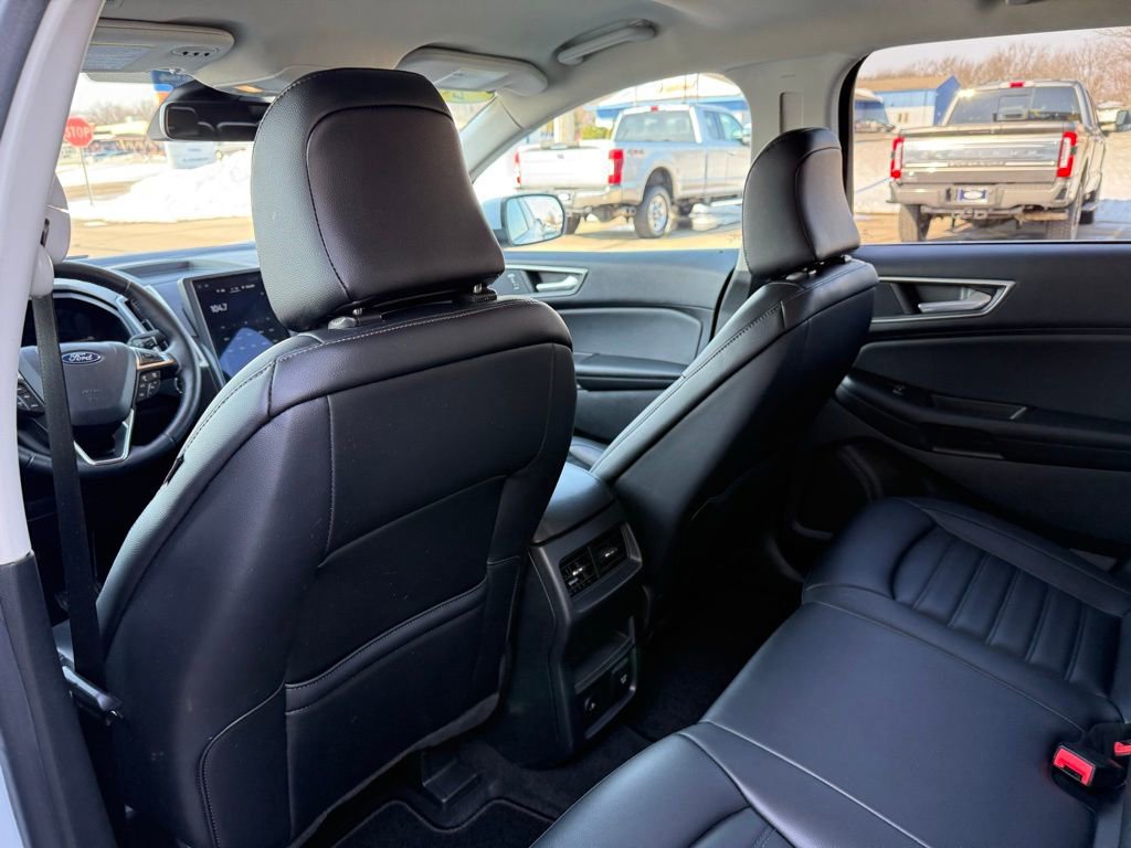 Used 2022 Ford Edge SEL w/ Convenience Package image 17