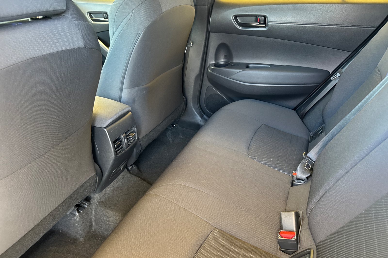 Used 2023 Toyota Corolla Cross AWD Hybrid image 14