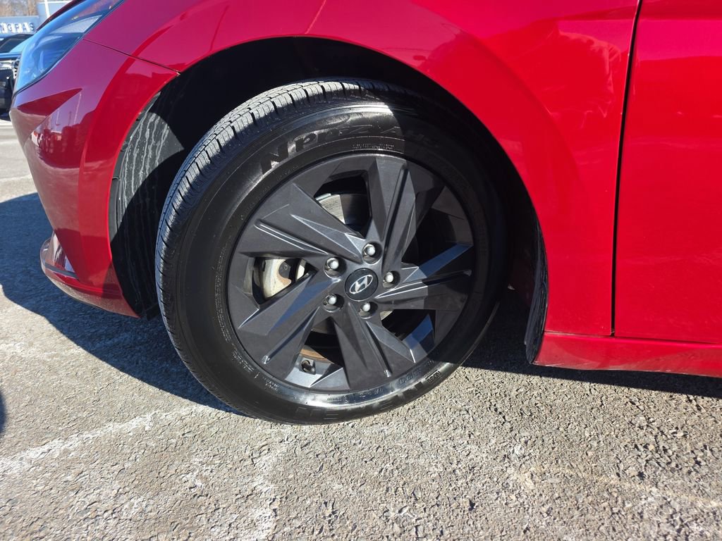 Used 2022 Hyundai Elantra SEL image 14