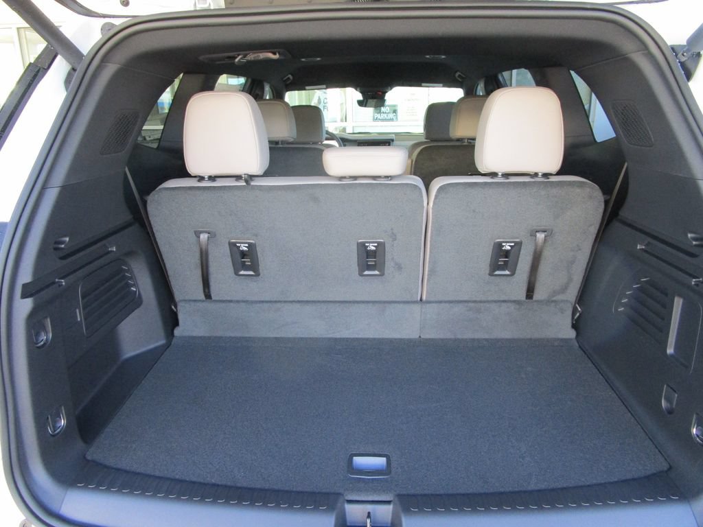 New 2026 GMC Acadia Elevation w/ Elevation Premium Package FWD image 13