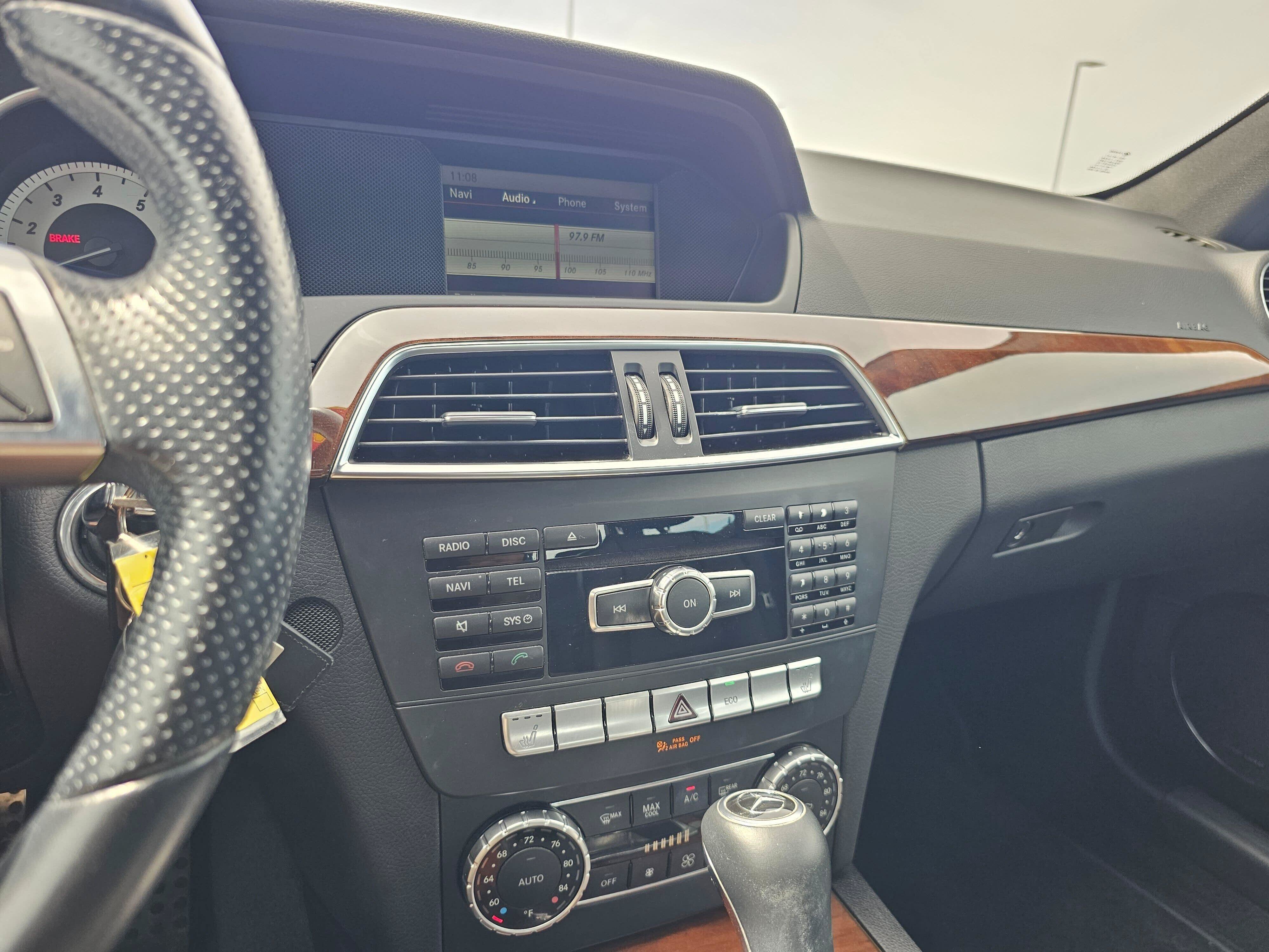 Used 2014 Mercedes-Benz C 300 4MATIC Sedan image 24