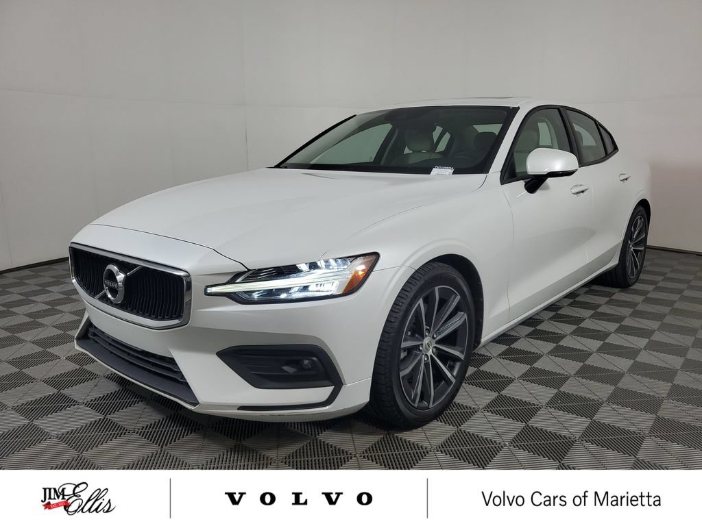 Used 2021 Volvo S60 T5 Momentum w/ Climate Package FWD image 3