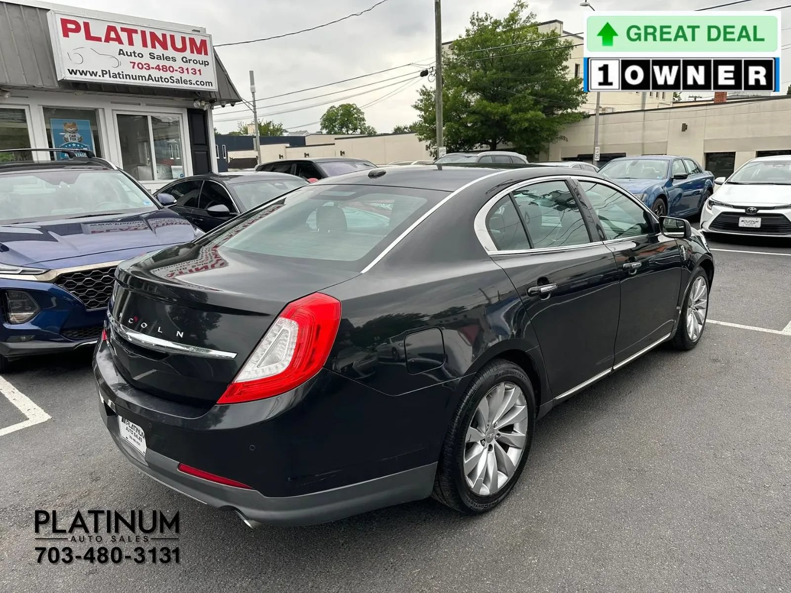 Used 2015 Lincoln MKS FWD image 5