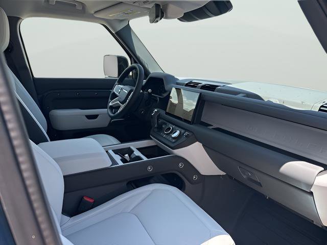 New 2025 Land Rover Defender 110 S AWD/4WD image 19
