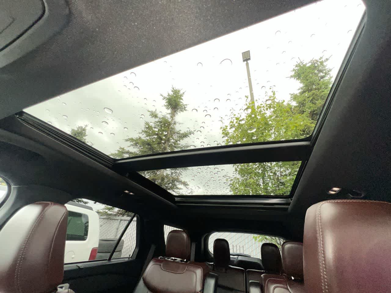 Used 2020 Ford Explorer Platinum AWD/4WD image 22