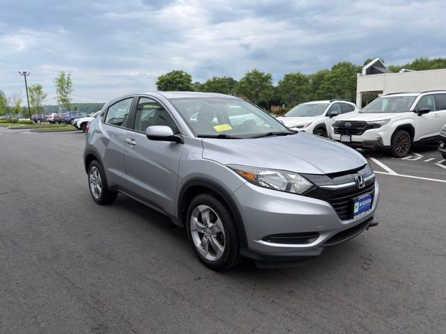 Used 2018 Honda HR-V LX image 3