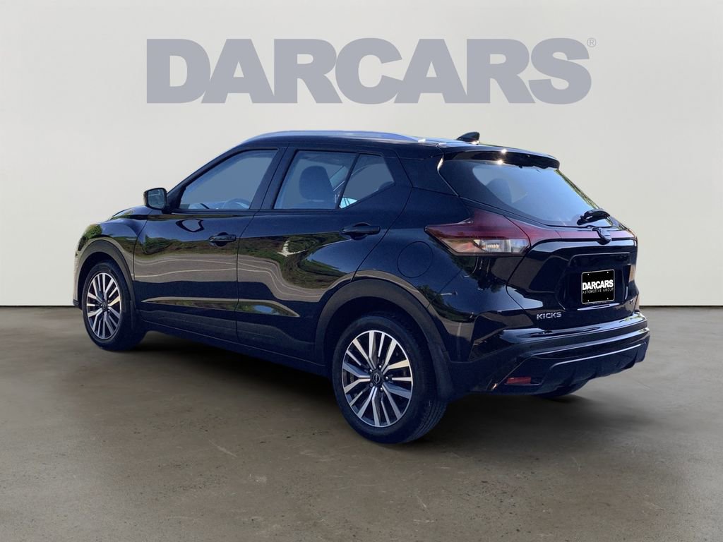 Used 2024 Nissan Kicks SV w/ Interior Electronics Package FWD image 5