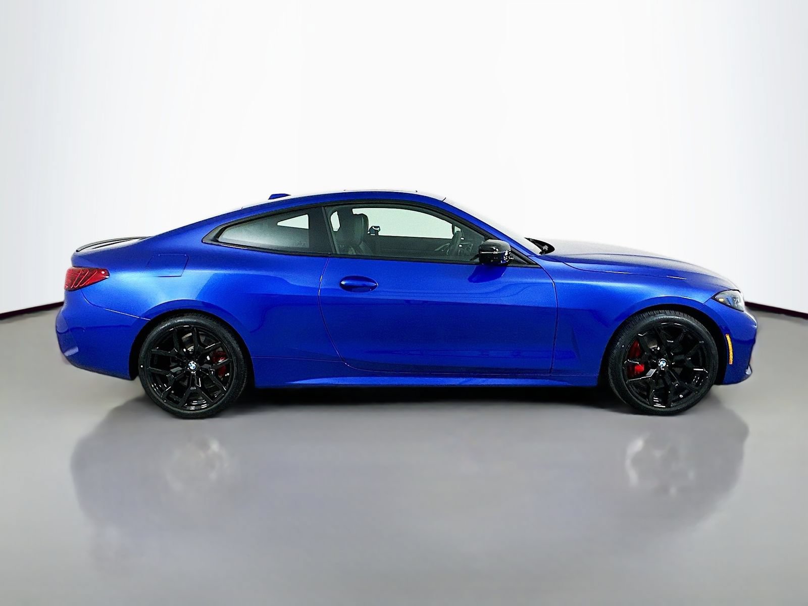New 2026 BMW 430i xDrive Coupe w/ M Sport Package AWD/4WD image 4