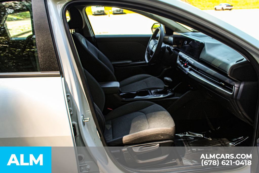 Used 2025 Kia K4 FWD image 20