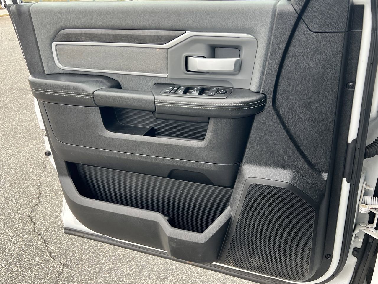 Used 2021 RAM 3500 Big Horn image 18