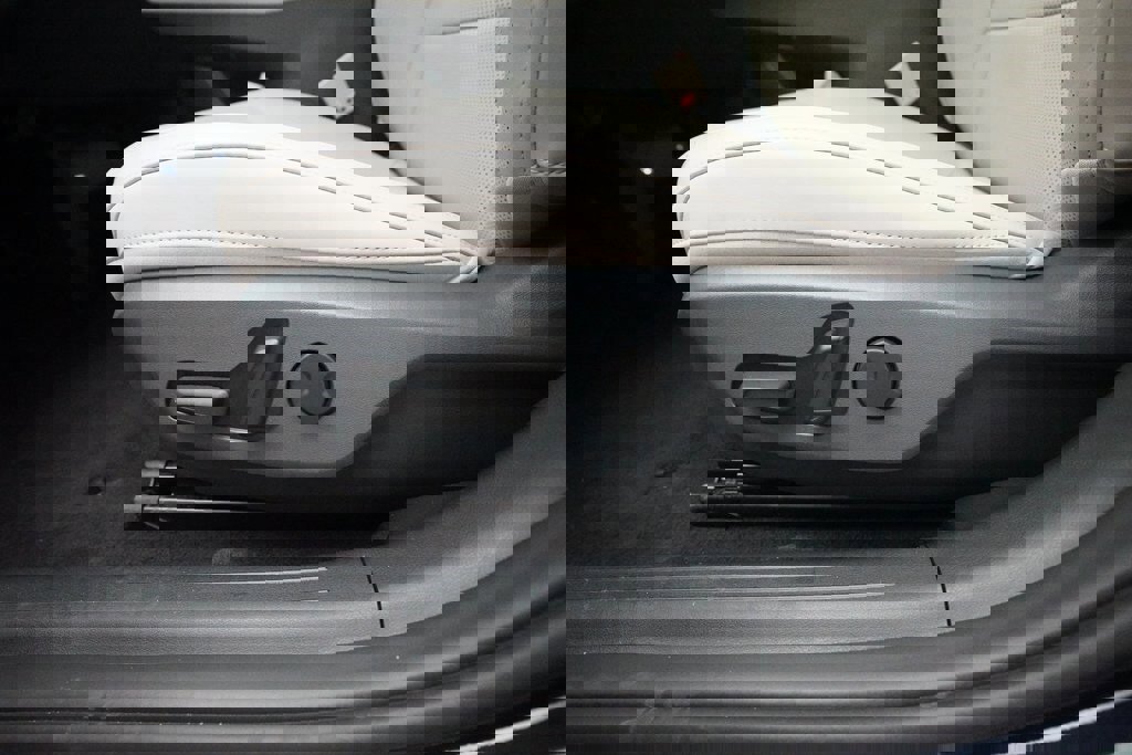 Used 2024 Kia EV6 Wind image 29