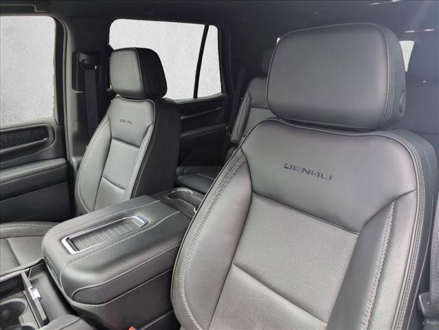 Used 2023 GMC Yukon Denali image 10
