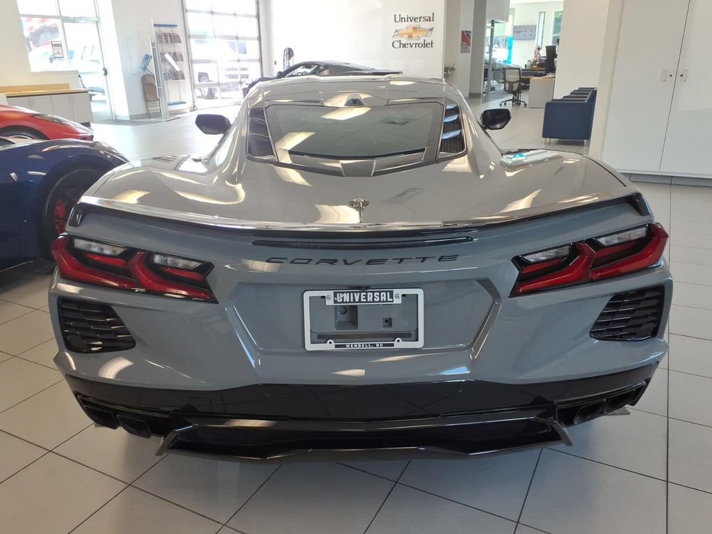 Used 2025 Chevrolet Corvette Stingray Preferred Cpe w/ Battery Protection Package RWD image 4