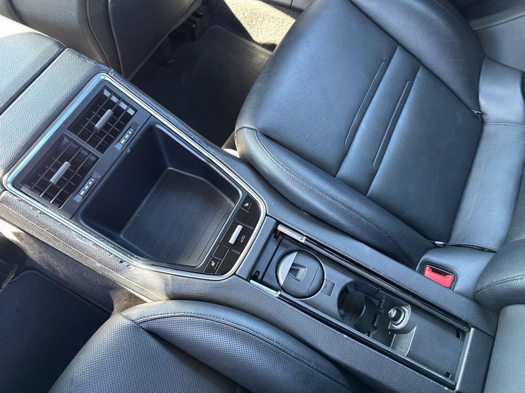 Used 2017 Porsche Panamera 4 AWD/4WD image 27