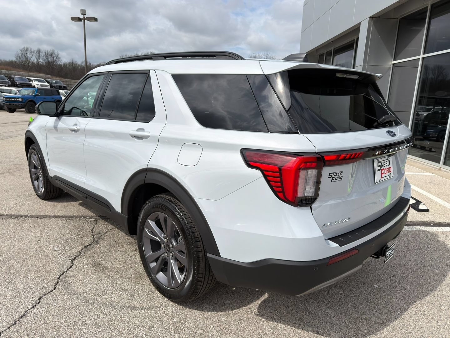 New 2026 Ford Explorer Active w/ Active Comfort Package AWD/4WD image 5