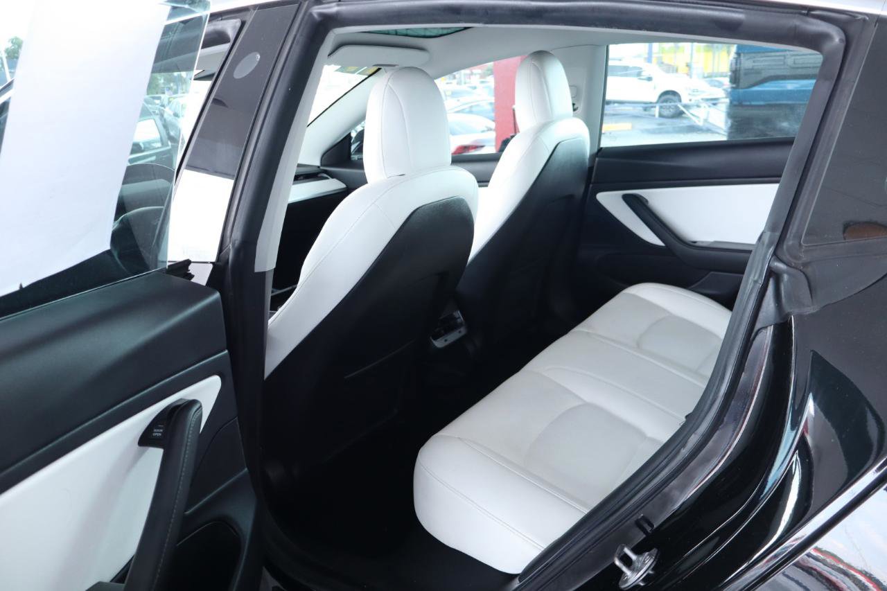 Used 2019 Tesla Model 3 Long Range RWD image 28
