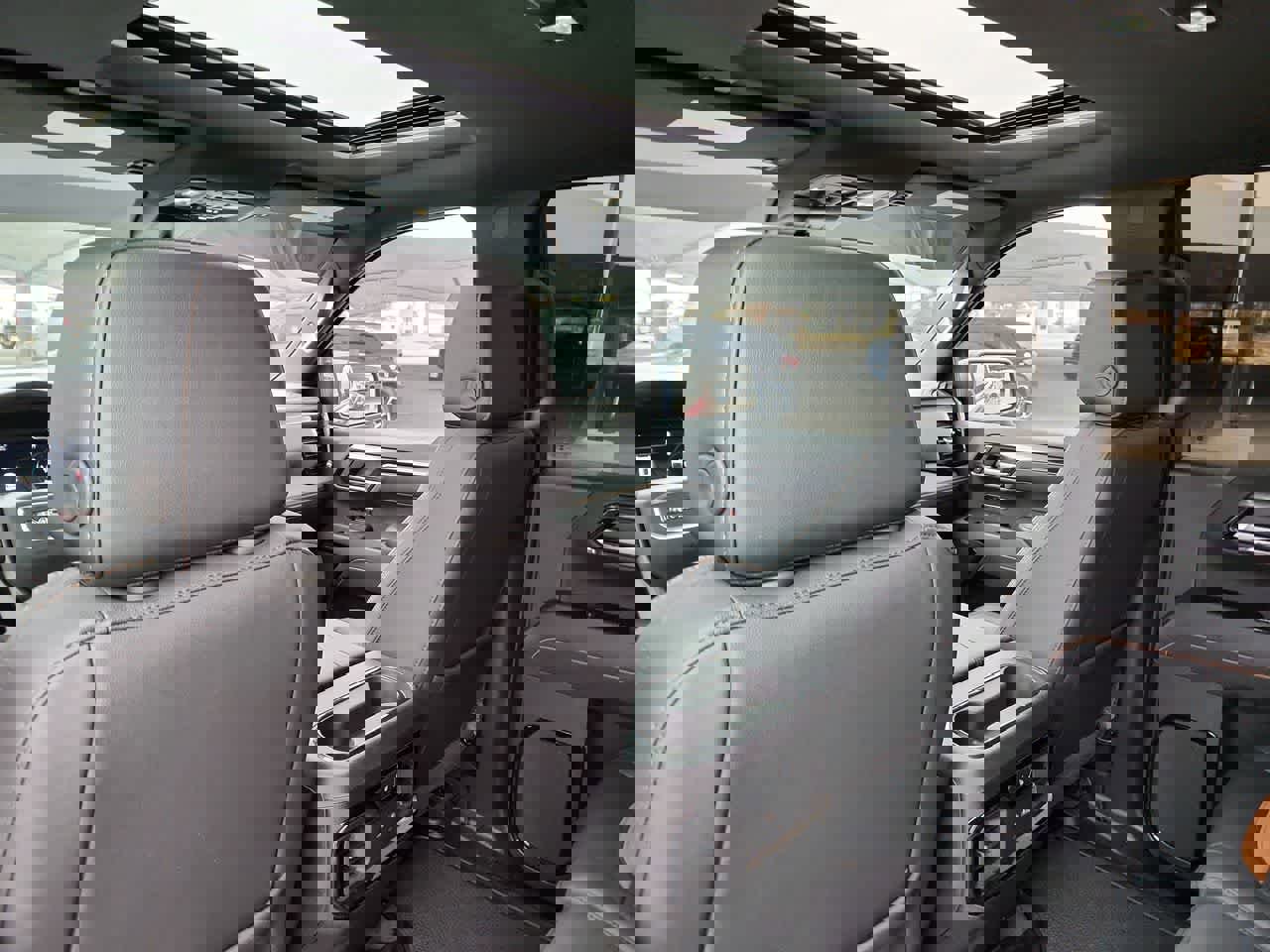 Used 2025 GMC Sierra 1500 AT4 w/ AT4 Premium Package image 16