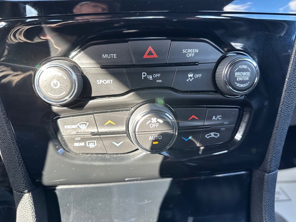 Used 2021 Chrysler 300 S image 27