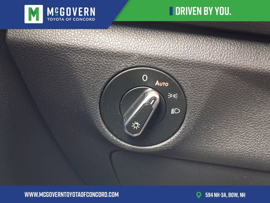 Used 2024 Volkswagen Jetta Sport image 24