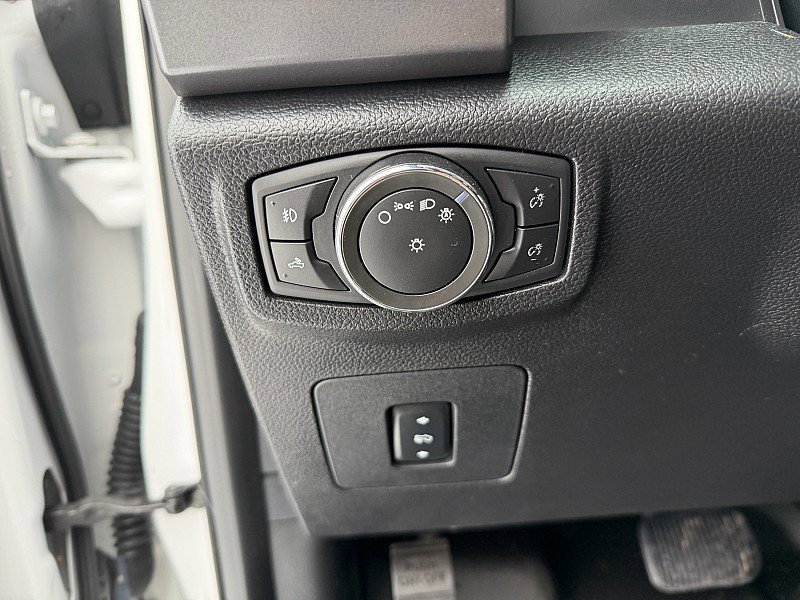 Used 2016 Ford F150 XLT w/ Equipment Group 302A Luxury image 11