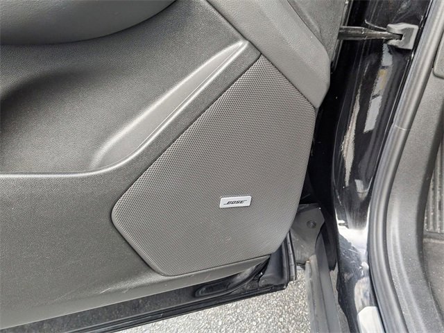 Used 2025 Cadillac XT6 Premium Luxury image 13