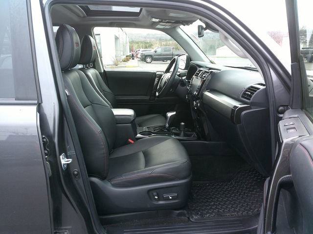 Used 2021 Toyota 4Runner TRD Off-Road Premium AWD/4WD image 29