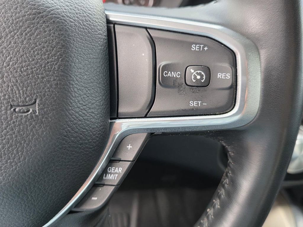 Used 2022 RAM 1500 Laramie AWD/4WD image 27