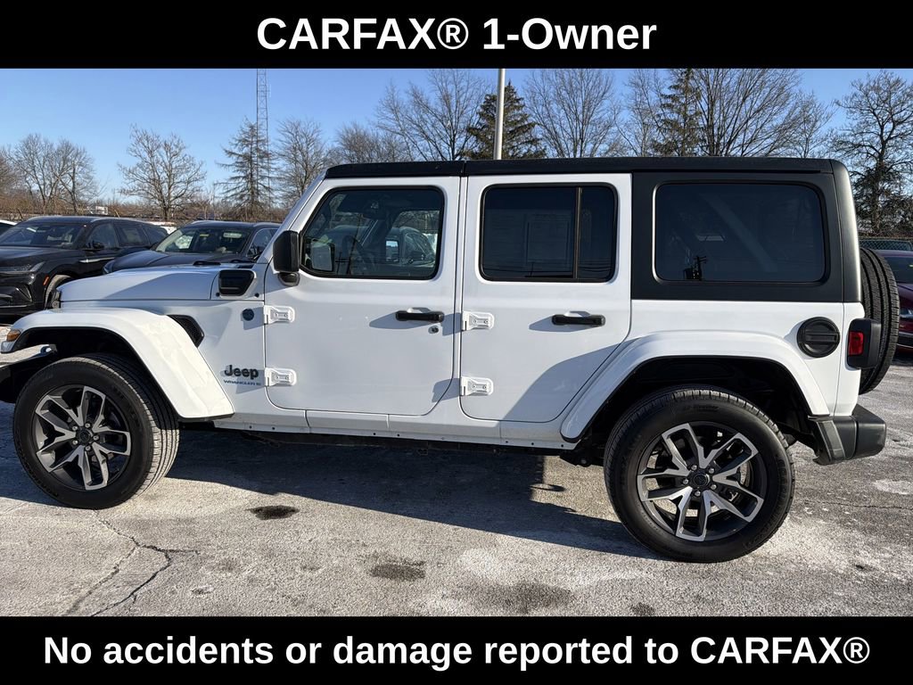 Used 2024 Jeep Wrangler Unlimited w/ Convenience Group AWD/4WD image 2