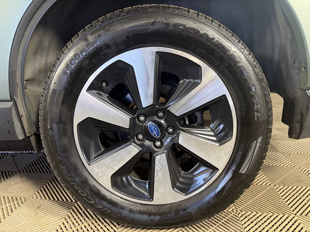 Used 2018 Subaru Forester 2.5i Premium w/ All-Weather Package AWD/4WD image 17