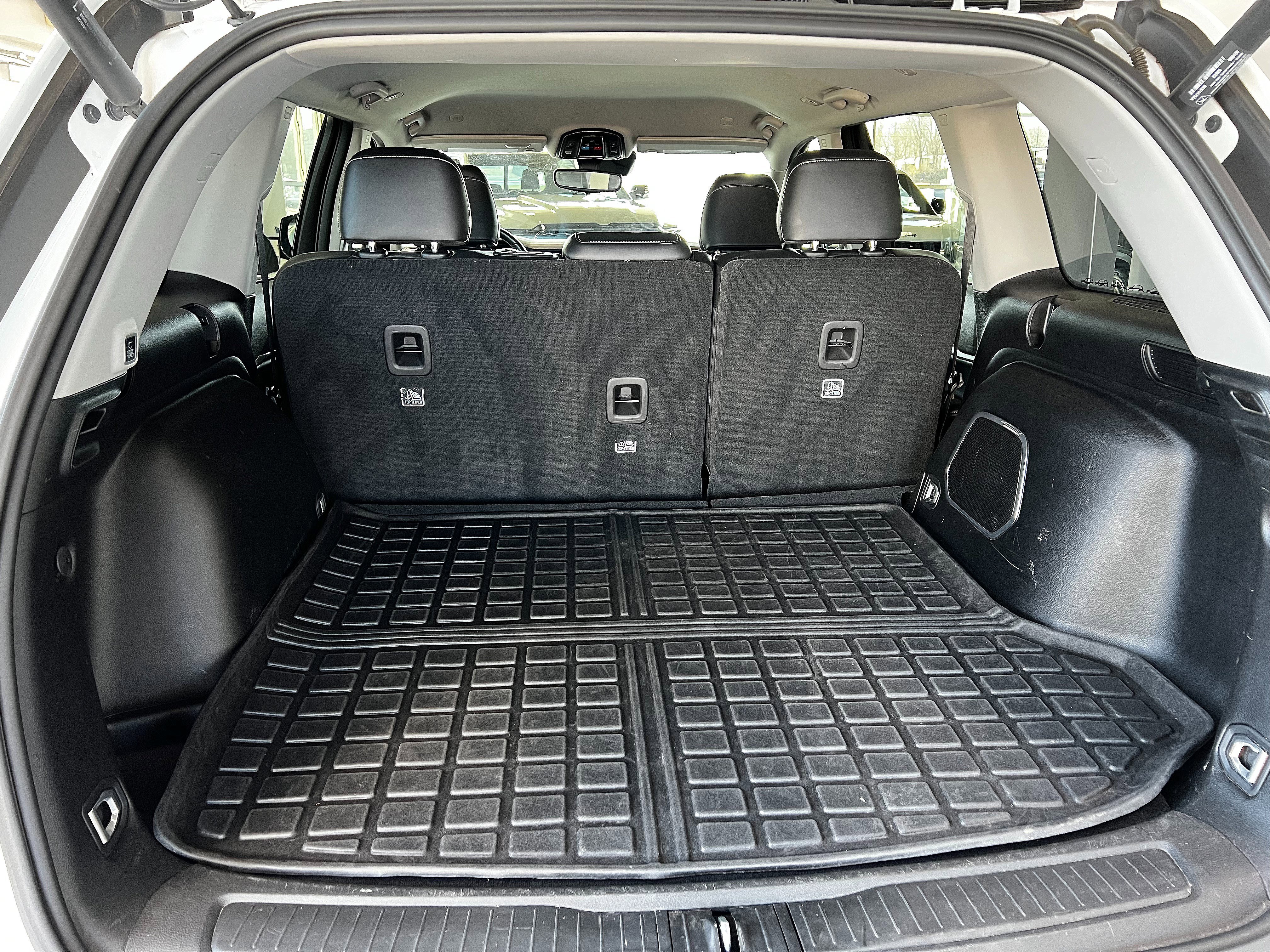 Used 2022 Jeep Grand Cherokee Limited w/ Trailer Tow Prep Group (B) image 23