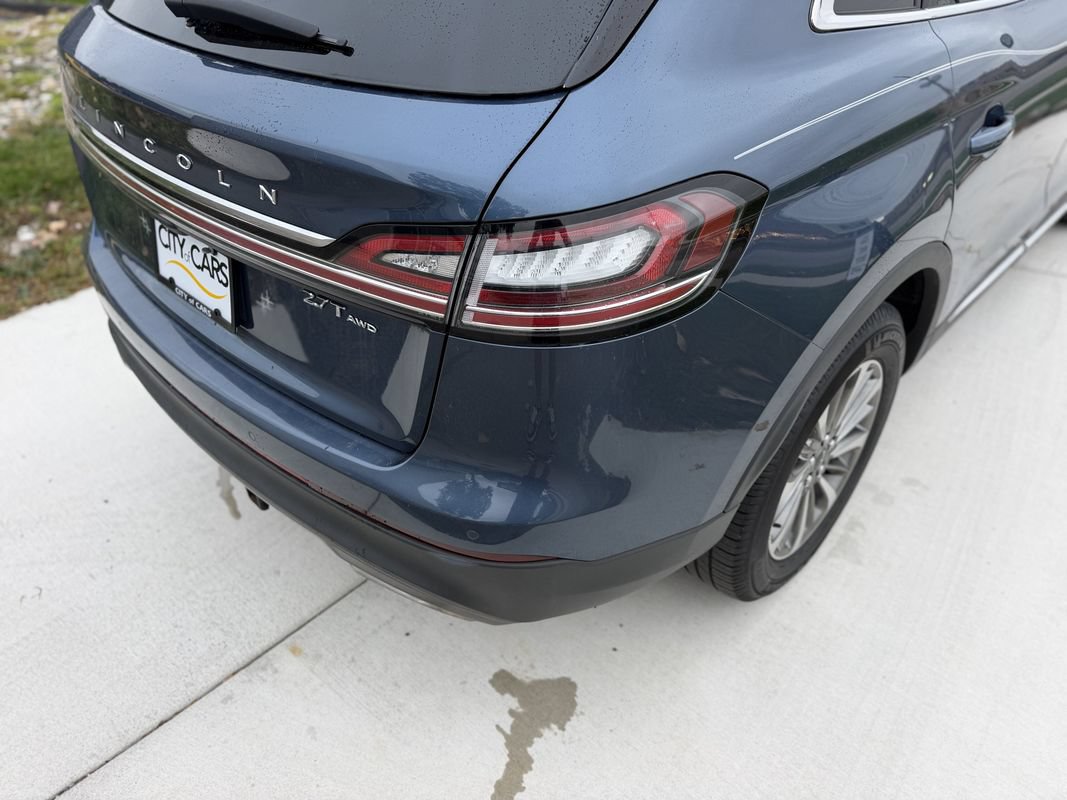 Used 2019 Lincoln Nautilus Select AWD/4WD image 12